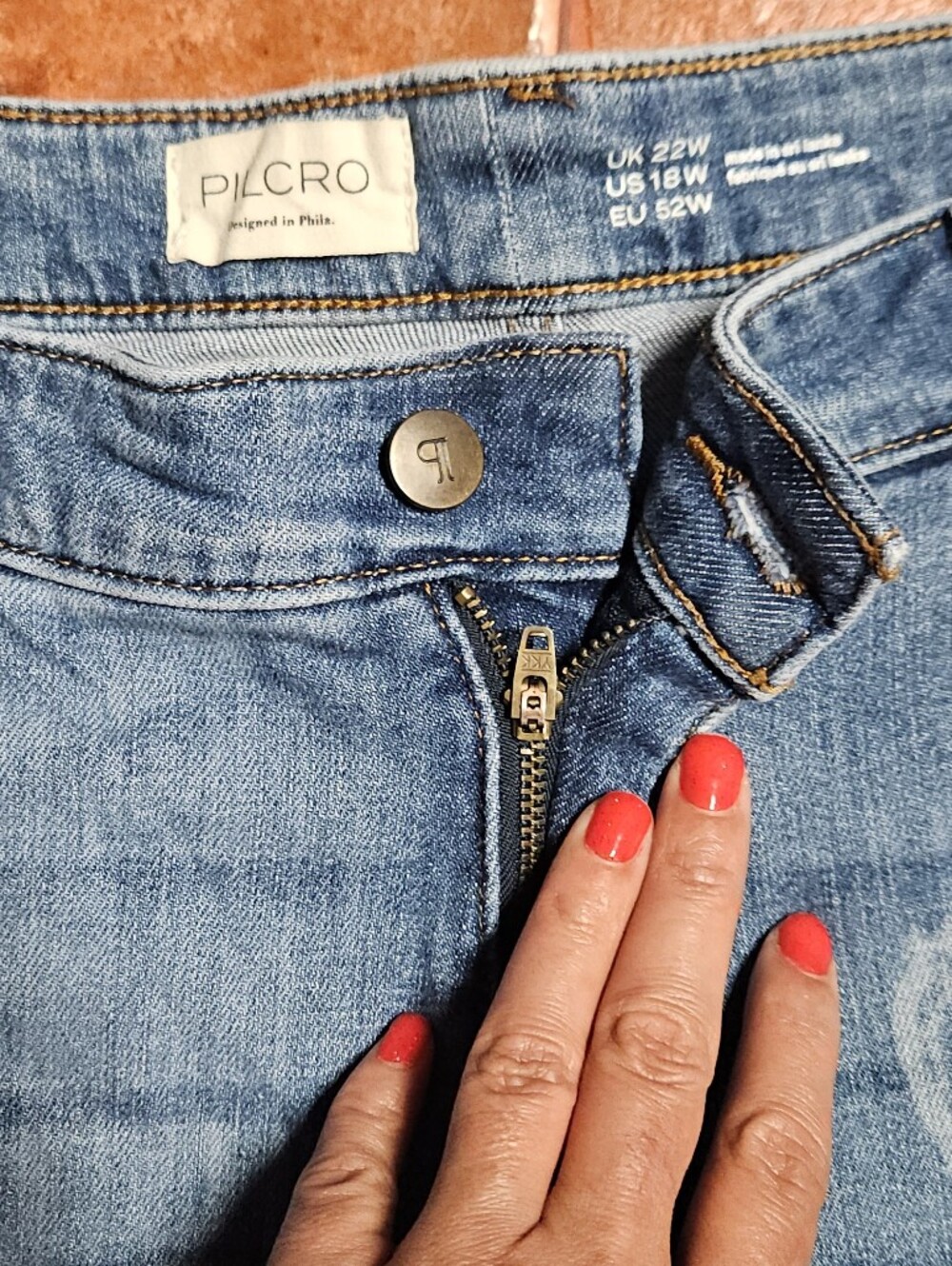Anthropologie Pilcro Kenna Heart Print Barrel Jeans Plus 18W - Picture 5 of 8